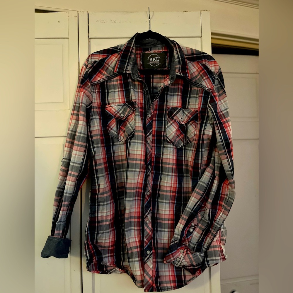 WESRERN women's pearl snap shirt